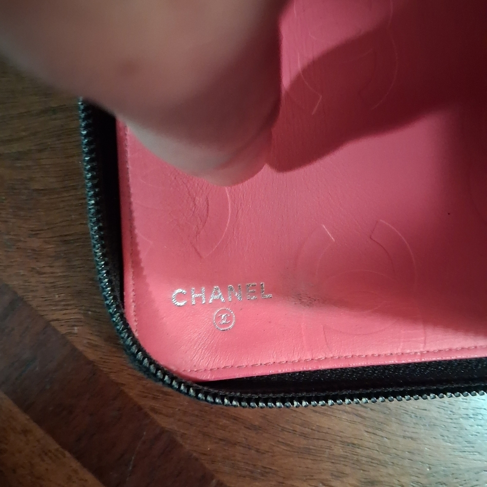 Chanel Black Quilted Wallet - Picture 11 of 16